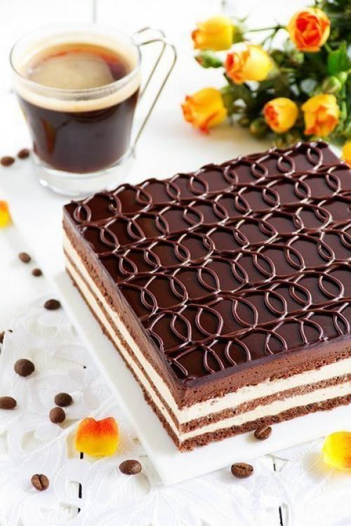 Торт Опера.   Этот рецепт больше всего привлек меня отсутствием сливочного масла в кремах. 01