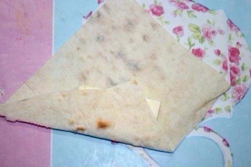 Лаваш, жареный с сыром. 04