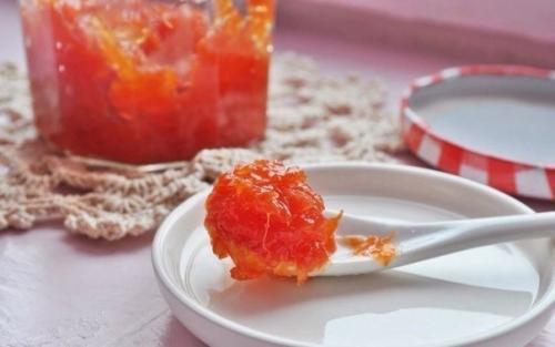 Грейпфрутовое варенье.  Грейпфруты превосходно выводят лишнюю жидкость из организма.