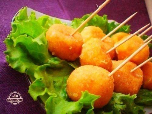 Сырные шарики с чесноком.
