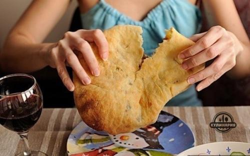 Воздушные сырные лепешки.