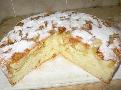 Шарлотка?   1. 5-6 средних яблок помыла. 07