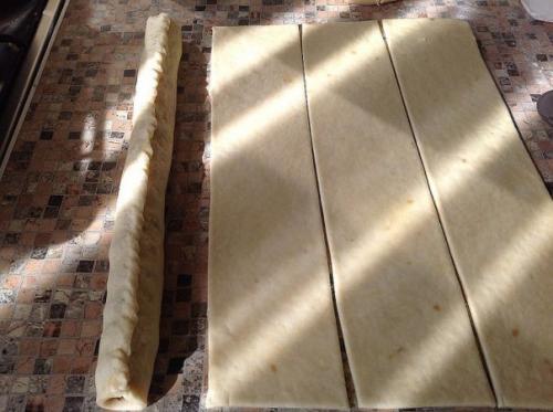 Пирог улитка с вишней.