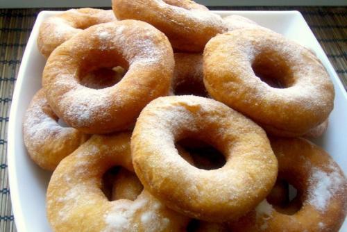 Пончики? 

Ингредиенты: 

- Кефир 250 мл. 
