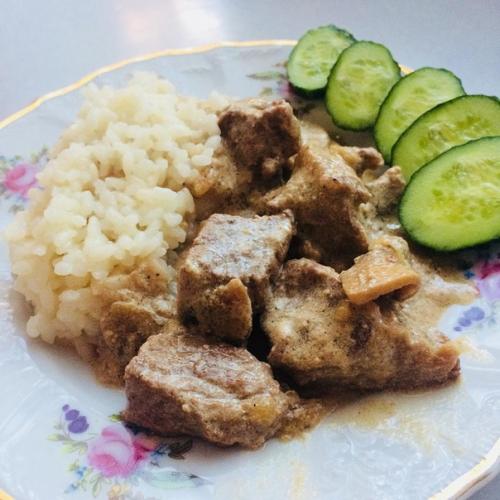 Мясо с грибами.