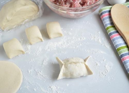 Манты. Ингредиенты: Свино - говяжий фарш - 500 г. 05 Манты. Ингредиенты: Свино - говяжий фарш - 500 г. 05