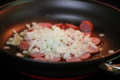 Паста с пряными колбасками. 01