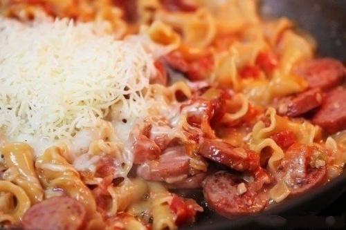 Паста с пряными колбасками. 04