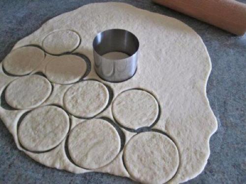 Кружевные Булочки с колбасой. 02