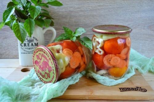 Помидоры с овощами в желе Ералаш.