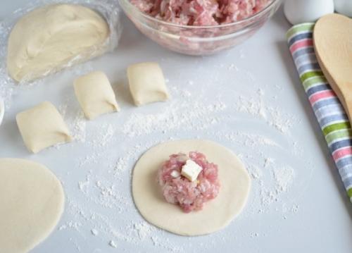 Манты. Ингредиенты: Свино - говяжий фарш - 500 г. 03 Манты. Ингредиенты: Свино - говяжий фарш - 500 г. 03