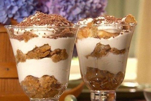 Простенькое тирамису?  Активное время готовки 10 мин.