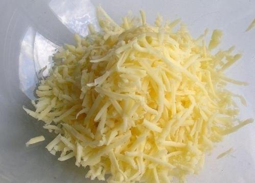 Запеканка из тертого картофеля с сыром и чесноком? 02