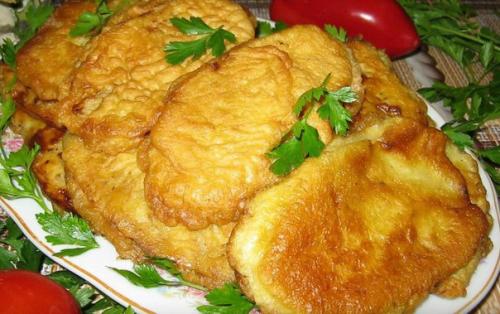 Баклажаны, жареные в кляре.