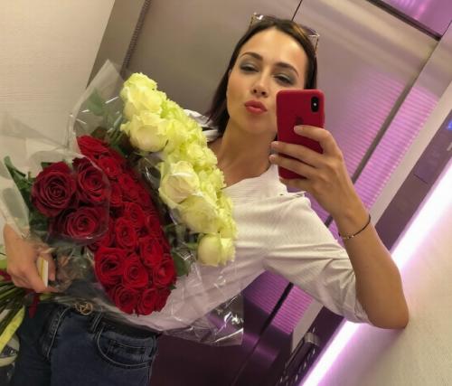 Ненавижу. Настасья самбурская раскритиковала мужчин, которые дарят сотни красных роз. 03 Ненавижу. Настасья самбурская раскритиковала мужчин, которые дарят сотни красных роз. 03