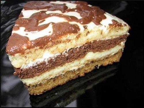 Вкусный сметанный тортик.