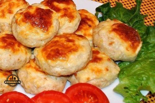 Куриные котлетки с сыром.