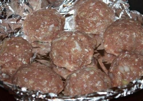 Тефтели запеченные в ДУХОВКЕ в сметанном соус. 04