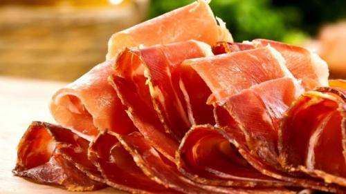 Правда и мифы о вреде белковых снеков (например, вяленого мяса).

