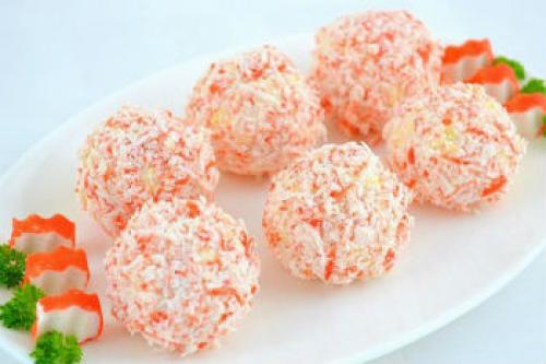 Салат Рафаэлло.  Ингредиенты: