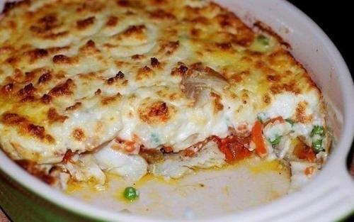 Картофельная запеканка с рыбой.
