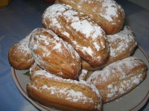 Эклеры с заварным кремом?