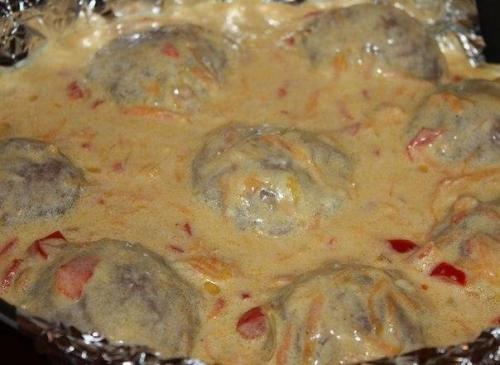 Тефтели запеченные в ДУХОВКЕ в сметанном соус. 05