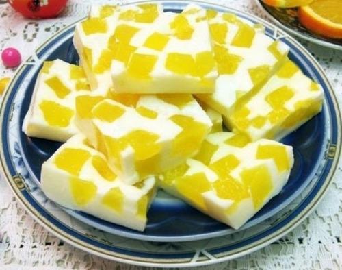 Простое, но очень вкусное лакомство к семейному обеду! 

