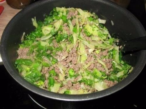 Нежный пирог с капустой и мясом. 03