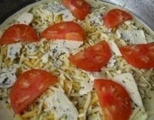 Сырная пицца?   Ингредиенты: 03