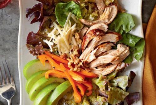 8 вкуснейших салатов, которые так и просятся на стол. 02
