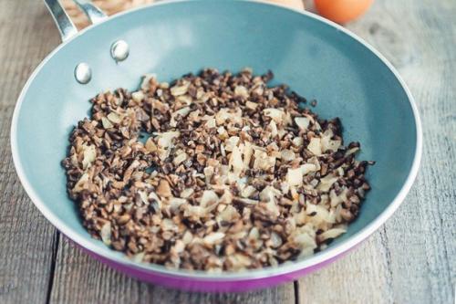 Фаршированные яйца.  Ингредиенты: 04