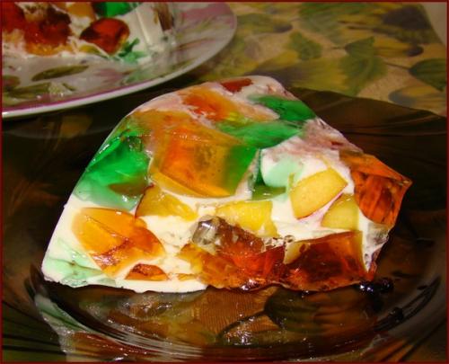 Желейный торт с персиками.