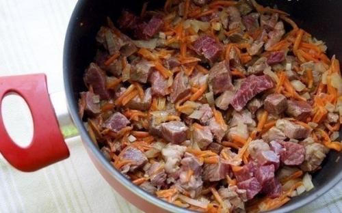 Картошечка тушенная с мяском. 02