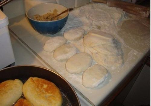 Быстрые пирожки с картошкой и мясом. 04