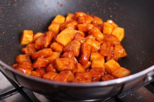 Кисло-сладкая свинина с ананасами. 08