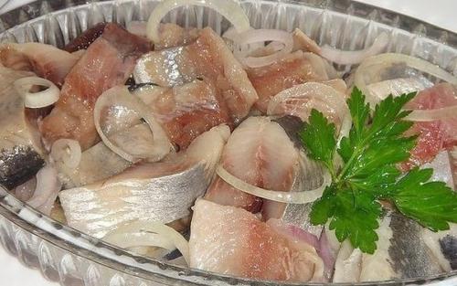 Лучшие маринады для селедки.