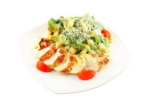 Салат Цезарь: 5 рецептов на выбор. Салат Цезарь: 5 рецептов на выбор.