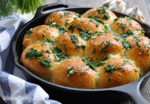 Пампушки с чесноком - отличная замена хлебу. 01