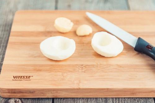 Фаршированные яйца.  Ингредиенты: 02