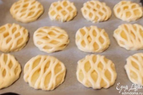 Слойки с ананасом. 04