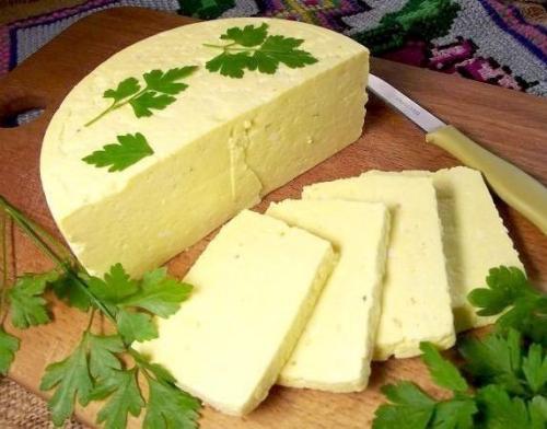 Ленивая домашняя брынза.
