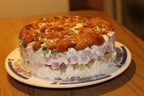 10 салатов с ветчиной!