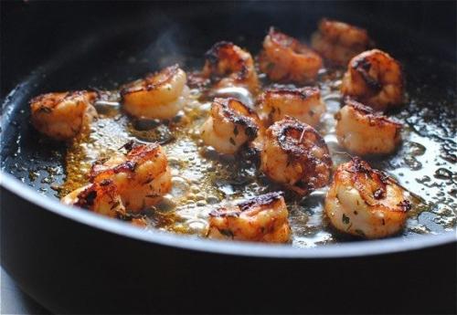 Жареные креветки с соусом. 03