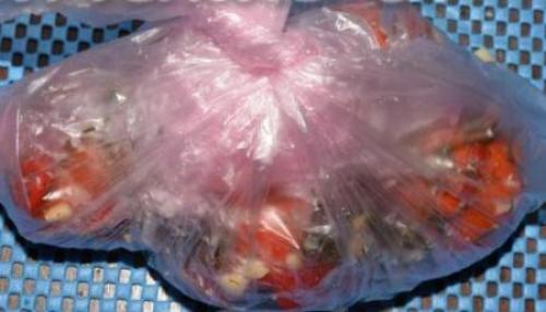 Невероятно вкусная куриная пастрома - простейший рецептик!  на 100 грамм - 51.  19 ккал? 03