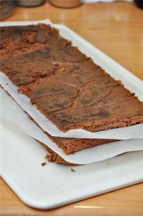 Шоколадный торт с мятно - сливочным кремом. 04