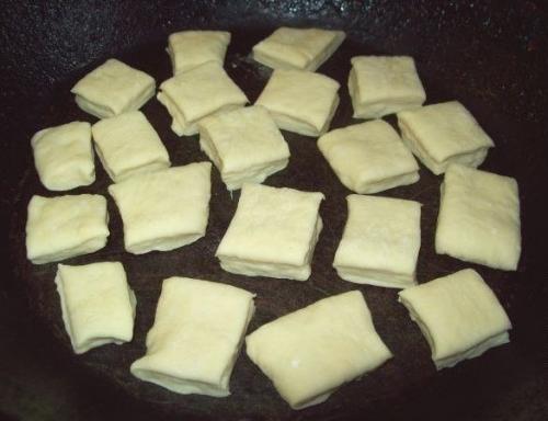 Пампушки на кефире с чесночным саламуром. 04