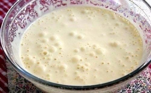 Медовый бисквит.  Очень вкусный нежный бисквит, в меру пахнет медом, тает во рту! 02