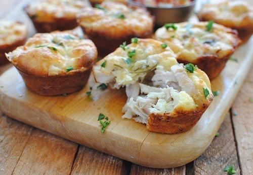 Куриные маффины с сыром.