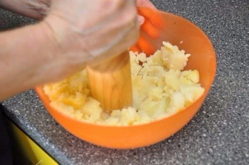 Котлетосики из картофеля с грибным соусом. 03